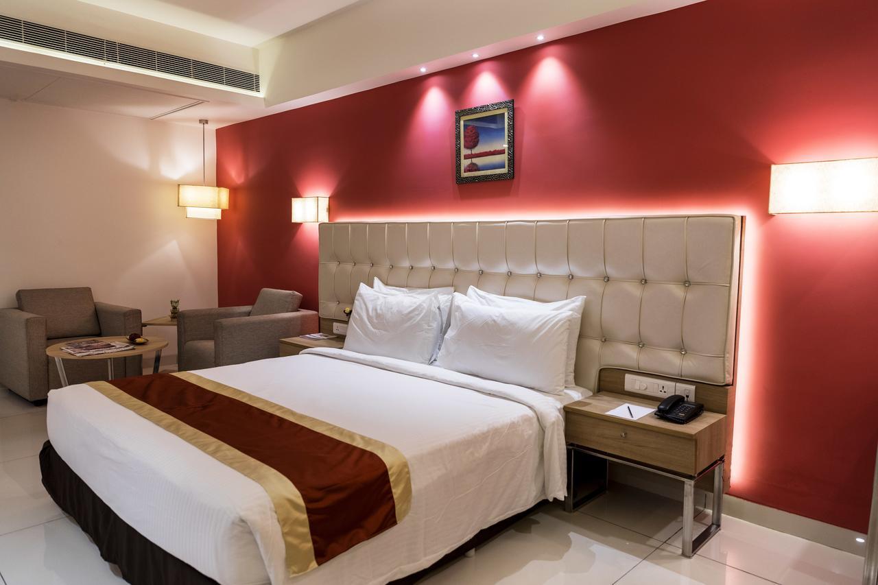 Hotel Citycentral Vijayawāda Esterno foto